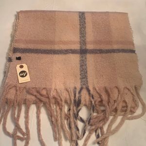 Tangerine Margie Scarf Pink. NWT